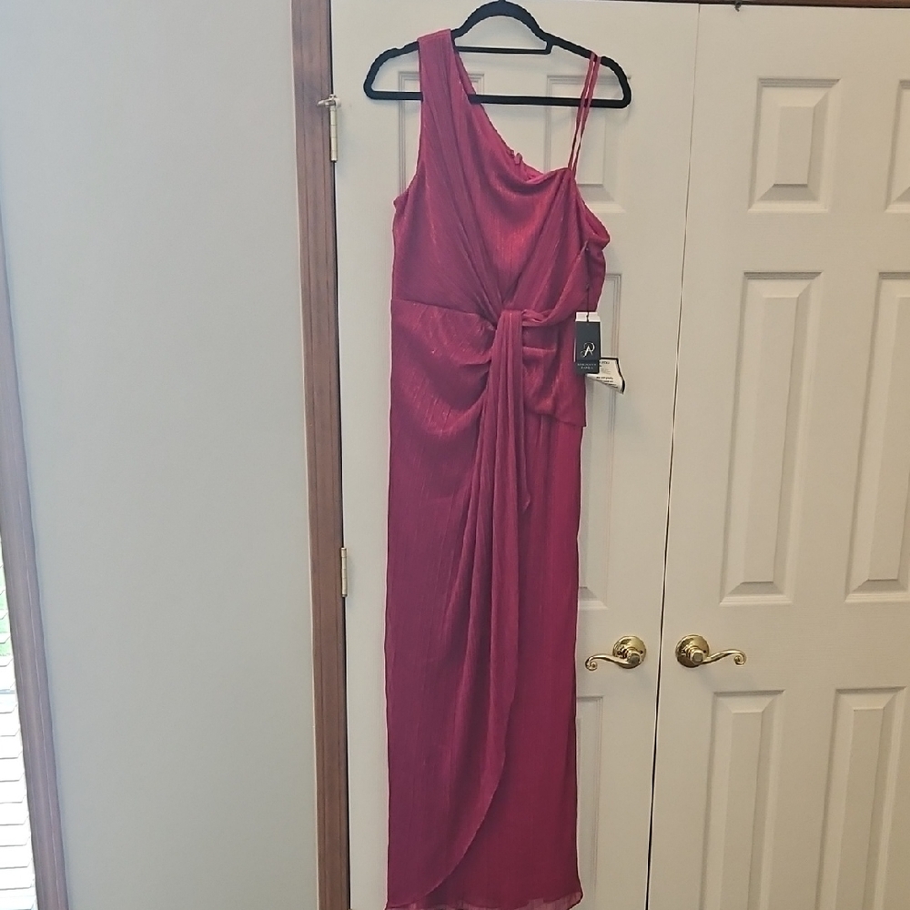 Adrianna Papell One Shoulder Metallic Ruched Front Gown - Picture 5 of 10